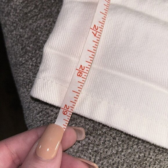 BDG Urban Outfitters White Mom High Rise Distressed Relaxed Fit Jeans size 31 - Picture 13 of 13